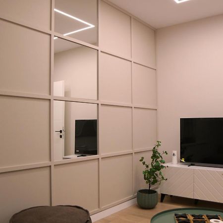 Abc Apartment Blloku Center Tirana Bagian luar foto