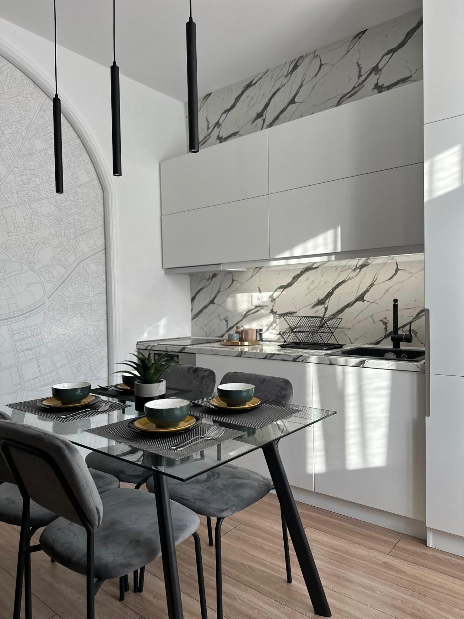 Abc Apartment Blloku Center Tirana Bagian luar foto